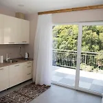 Kovac Riverfront Apartman *